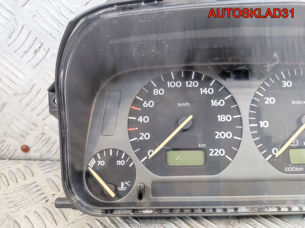 Панель приборов Volkswagen Golf 3 1H0919880 Бензин - АвтоСклад31.рф - авторазборка контрактные б/у запчасти в г. Белгород