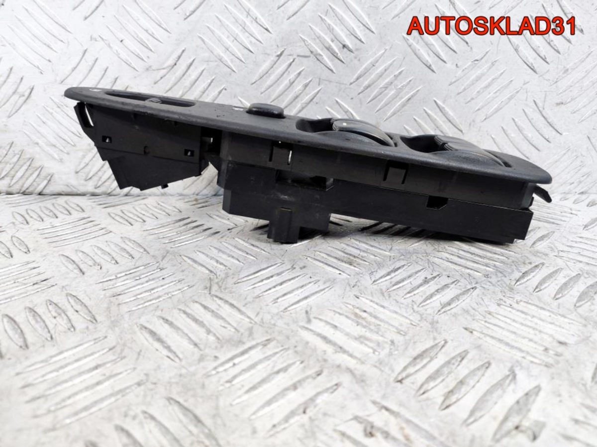 Блок стеклоподъемников Mitsubishi Carisma MR792845 - АвтоСклад31.рф - авторазборка контрактные б/у запчасти в г. Белгород