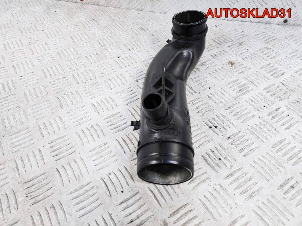 Патрубок интеркулера Volkswagen Sharan 7M3129654K - АвтоСклад31.рф - авторазборка контрактные б/у запчасти в г. Белгород