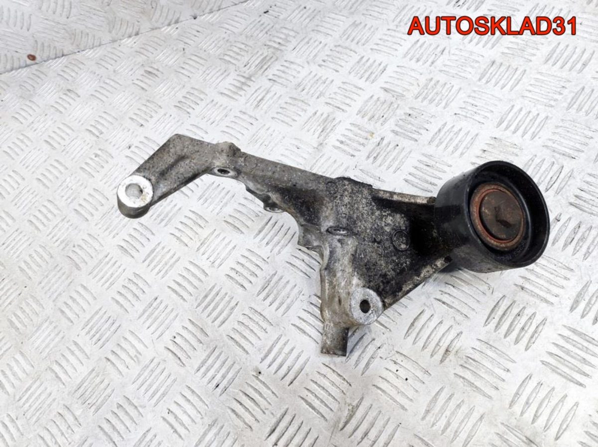 Кронштейн генератора Hyundai H 1 374724A000 - АвтоСклад31.рф - авторазборка контрактные б/у запчасти в г. Белгород