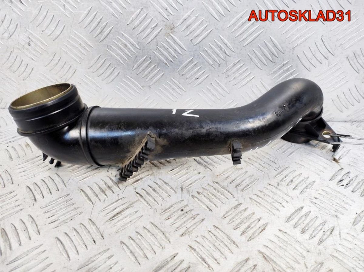 Патрубок интеркулера Volkswagen Golf 3 1H0129654H - АвтоСклад31.рф - авторазборка контрактные б/у запчасти в г. Белгород
