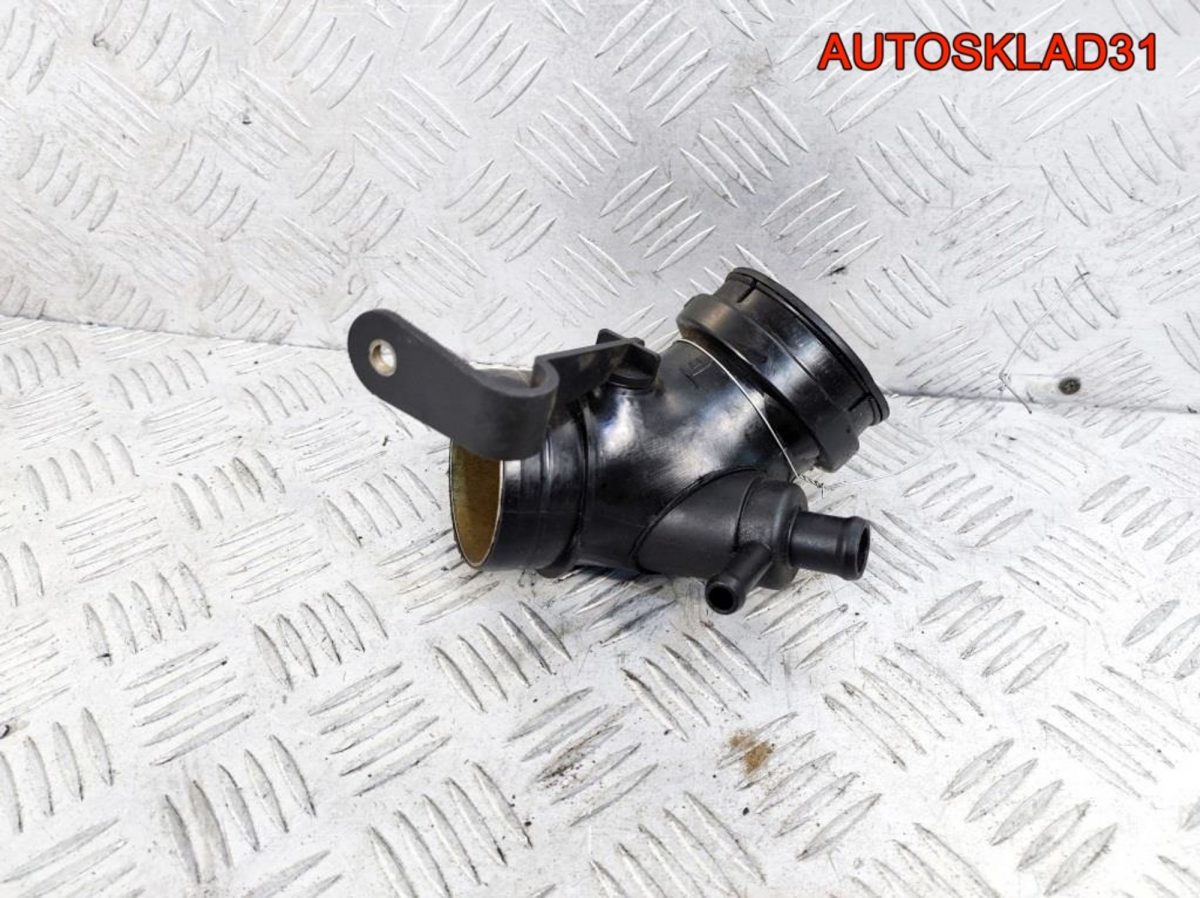 Патрубок впускного коллектора Passat B5 058133356D - АвтоСклад31.рф - авторазборка контрактные б/у запчасти в г. Белгород