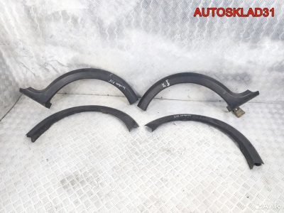 Накладка крыла комплект Renault Sandero 8200526643 - АвтоСклад31.рф - авторазборка контрактные б/у запчасти в г. Белгород