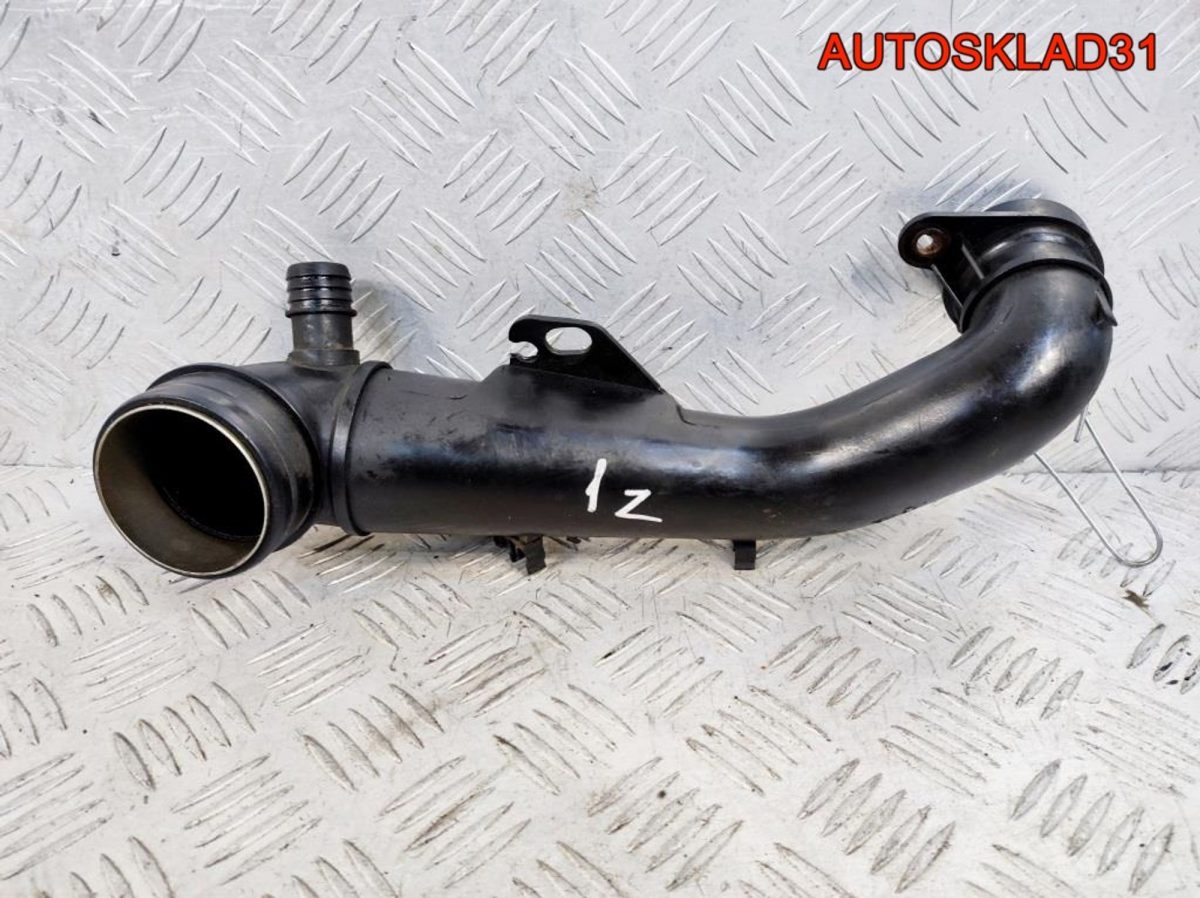 Патрубок интеркулера Volkswagen Golf 3 1H0129654H - АвтоСклад31.рф - авторазборка контрактные б/у запчасти в г. Белгород