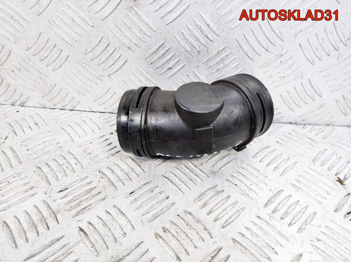 Патрубок воздушного фильтра Audi A4 B7 06B133356S - АвтоСклад31.рф - авторазборка контрактные б/у запчасти в г. Белгород