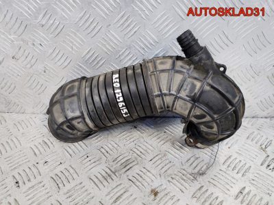 Патрубок воздушного фильтра Audi A4 B7 8E0129615J - АвтоСклад31.рф - авторазборка контрактные б/у запчасти в г. Белгород