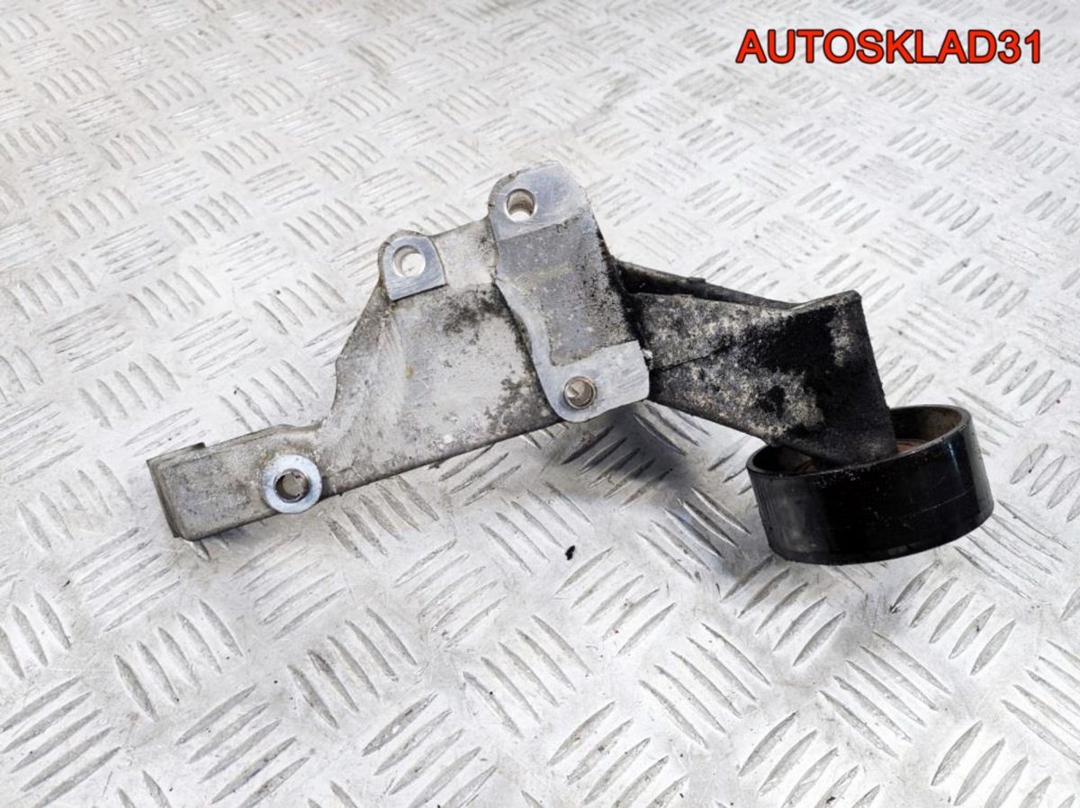 Кронштейн генератора Hyundai H 1 374724A000 - АвтоСклад31.рф - авторазборка контрактные б/у запчасти в г. Белгород