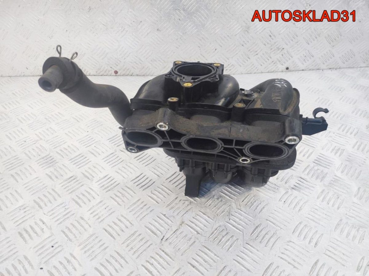 Коллектор впускной Peugeot 107 1,0 1KR-FE Бензин - АвтоСклад31.рф - авторазборка контрактные б/у запчасти в г. Белгород