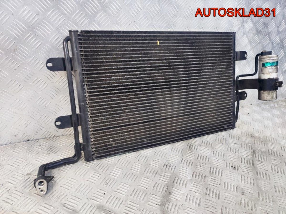 Радиатор кондиционера Volkswagen Golf 4 1J0820411D - АвтоСклад31.рф - авторазборка контрактные б/у запчасти в г. Белгород