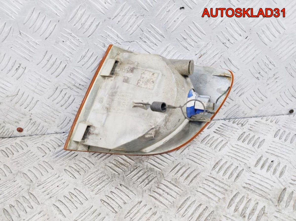 Указатель поворота правый Mercedes Benz Vito W638 - АвтоСклад31.рф - авторазборка контрактные б/у запчасти в г. Белгород