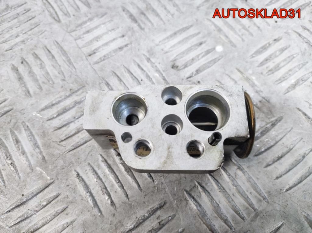 Клапан кондиционера Volkswagen Touran 1K0820679 - АвтоСклад31.рф - авторазборка контрактные б/у запчасти в г. Белгород Клапан кондиционера Volkswagen Touran 1K0820679 - АвтоСклад31.рф - авторазборка контрактные б/у запчасти в г. Белгород