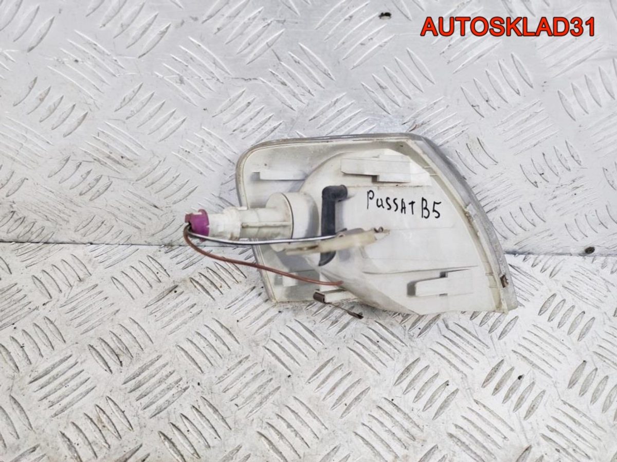 Указатель поворота левый VW Passat B5 3B0953049C - АвтоСклад31.рф - авторазборка контрактные б/у запчасти в г. Белгород