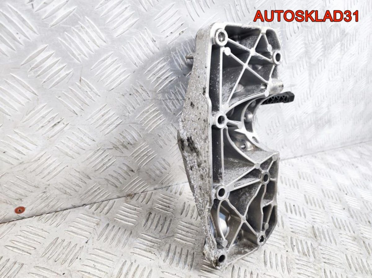 Кронштейн генератора BMW F30 В47D20A 11167619250 - АвтоСклад31.рф - авторазборка контрактные б/у запчасти в г. Белгород