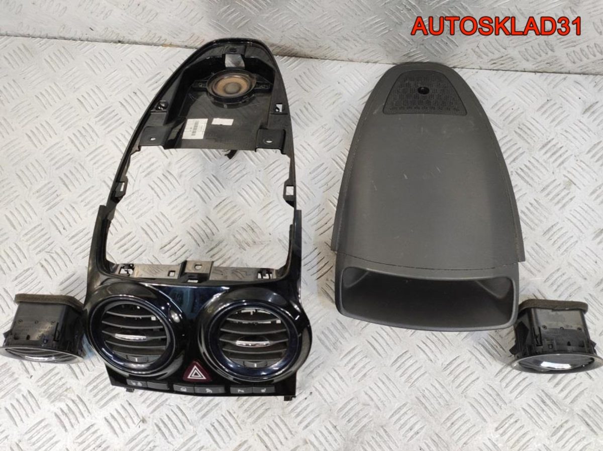 Накладка центральной консоли Opel Corsa D 13295122 - АвтоСклад31.рф - авторазборка контрактные б/у запчасти в г. Белгород