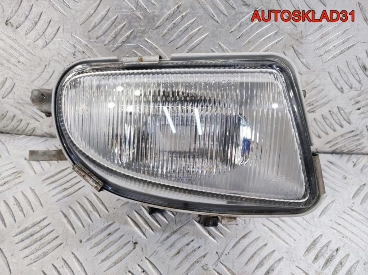 Фара противотуманная правая Mercedes W210 Рест - АвтоСклад31.рф - авторазборка контрактные б/у запчасти в г. Белгород