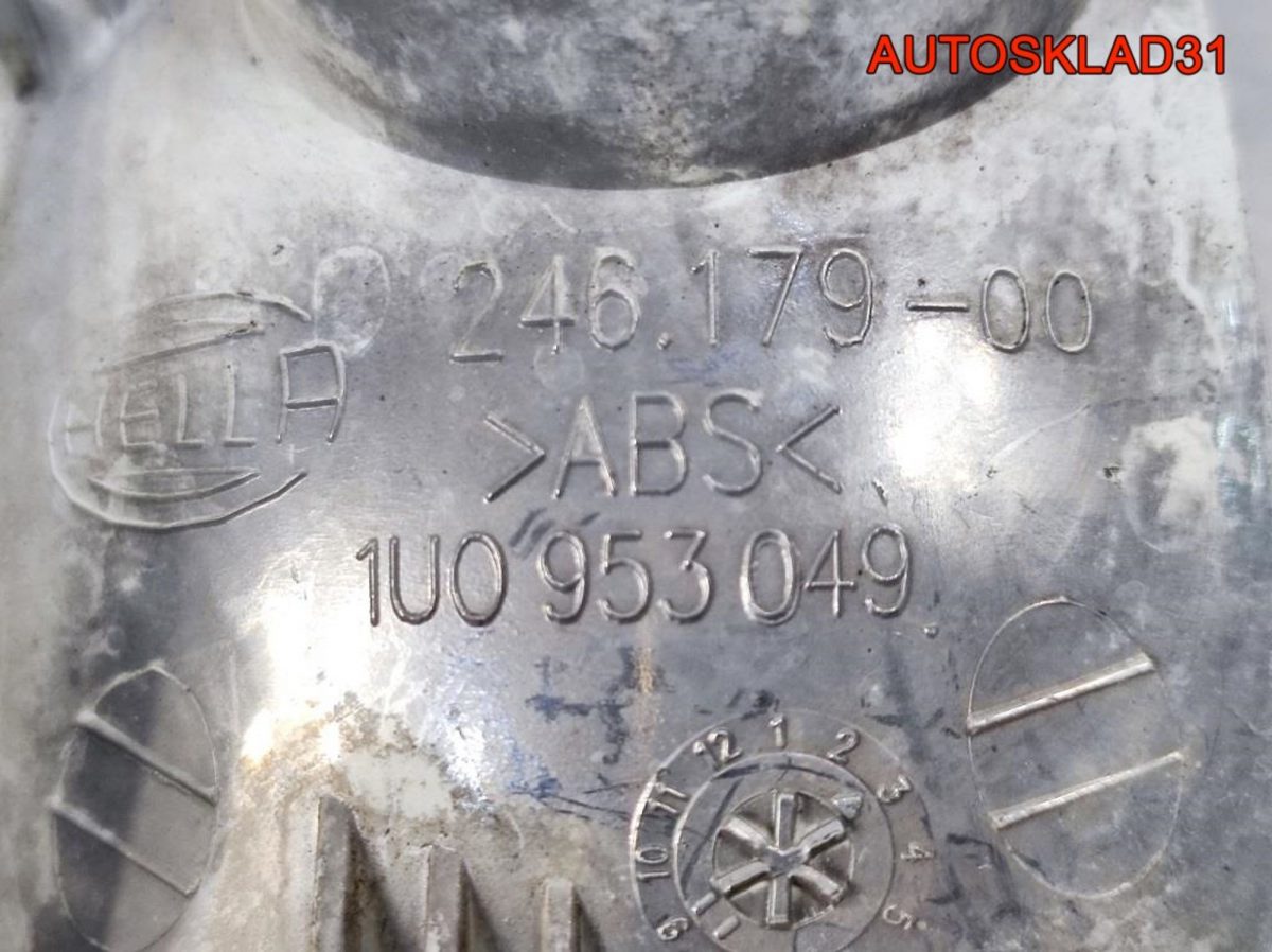 Указатель поворота Дефект Skoda Octavia 1U0953050 - АвтоСклад31.рф - авторазборка контрактные б/у запчасти в г. Белгород
