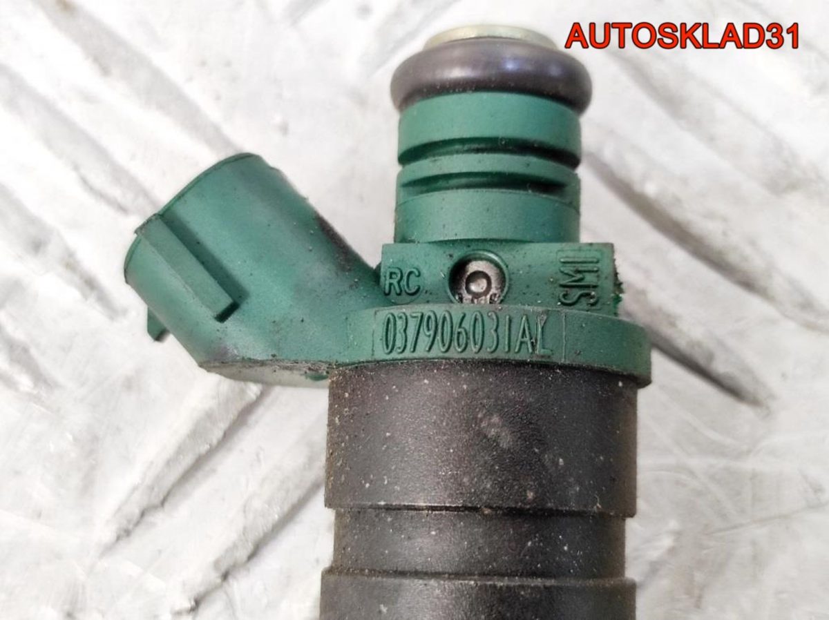 Форсунка топливная VW Golf 4 1,6 BFQ 037906031AL - АвтоСклад31.рф - авторазборка контрактные б/у запчасти в г. Белгород