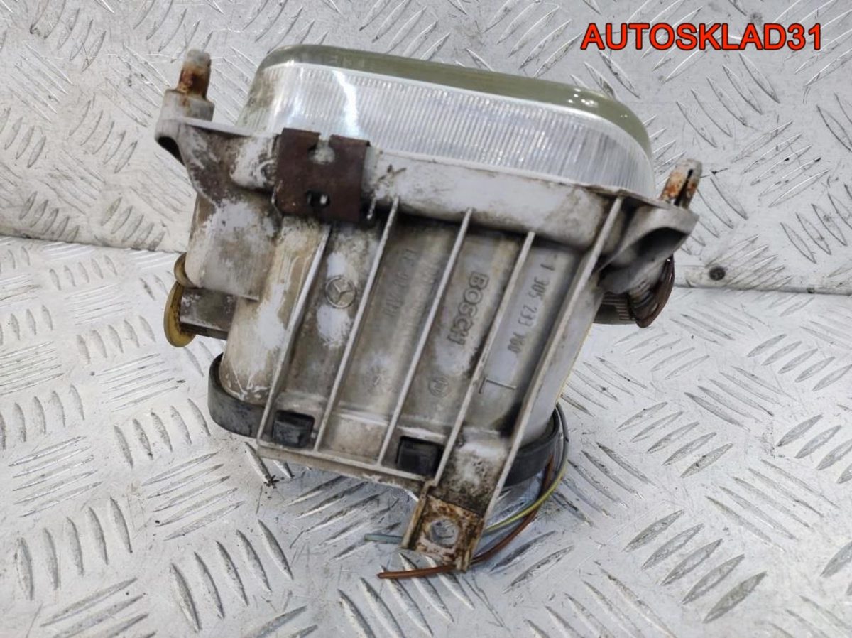 Фара противотуманная левая Mercedes W210 Дорест - АвтоСклад31.рф - авторазборка контрактные б/у запчасти в г. Белгород