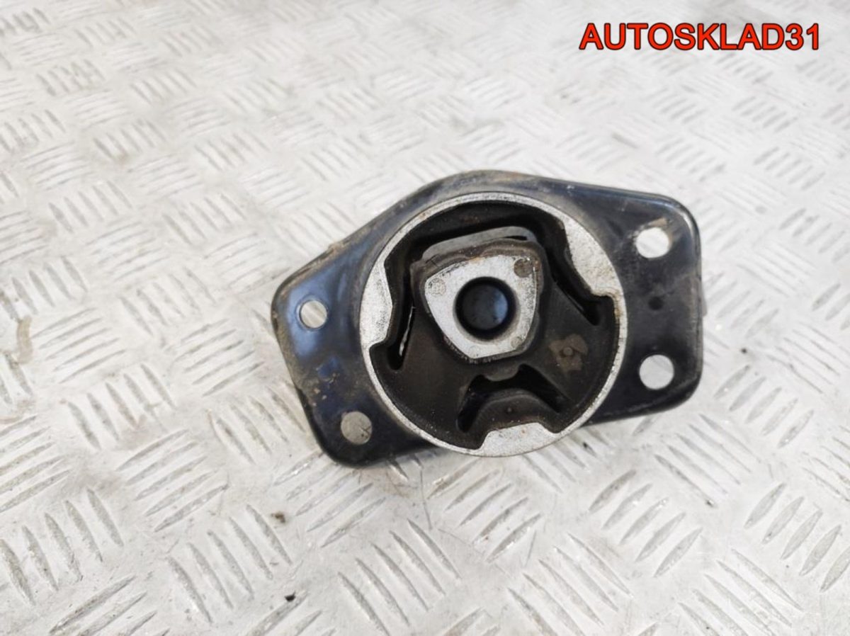 Опора КПП левая Mitsubishi Colt Z3 MR961611 - АвтоСклад31.рф - авторазборка контрактные б/у запчасти в г. Белгород