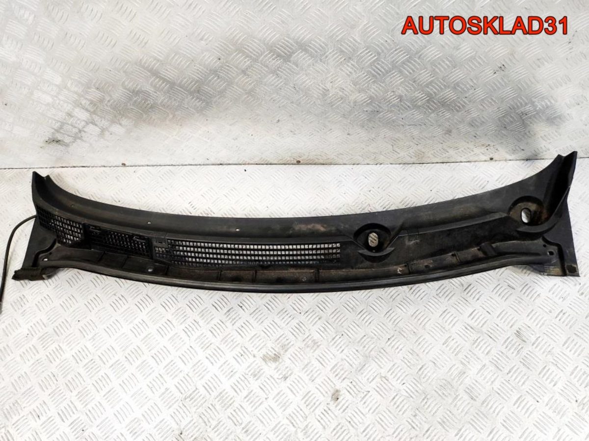 Решетка стеклоочистителя Nissan Qashqai 66862JD900 - АвтоСклад31.рф - авторазборка контрактные б/у запчасти в г. Белгород