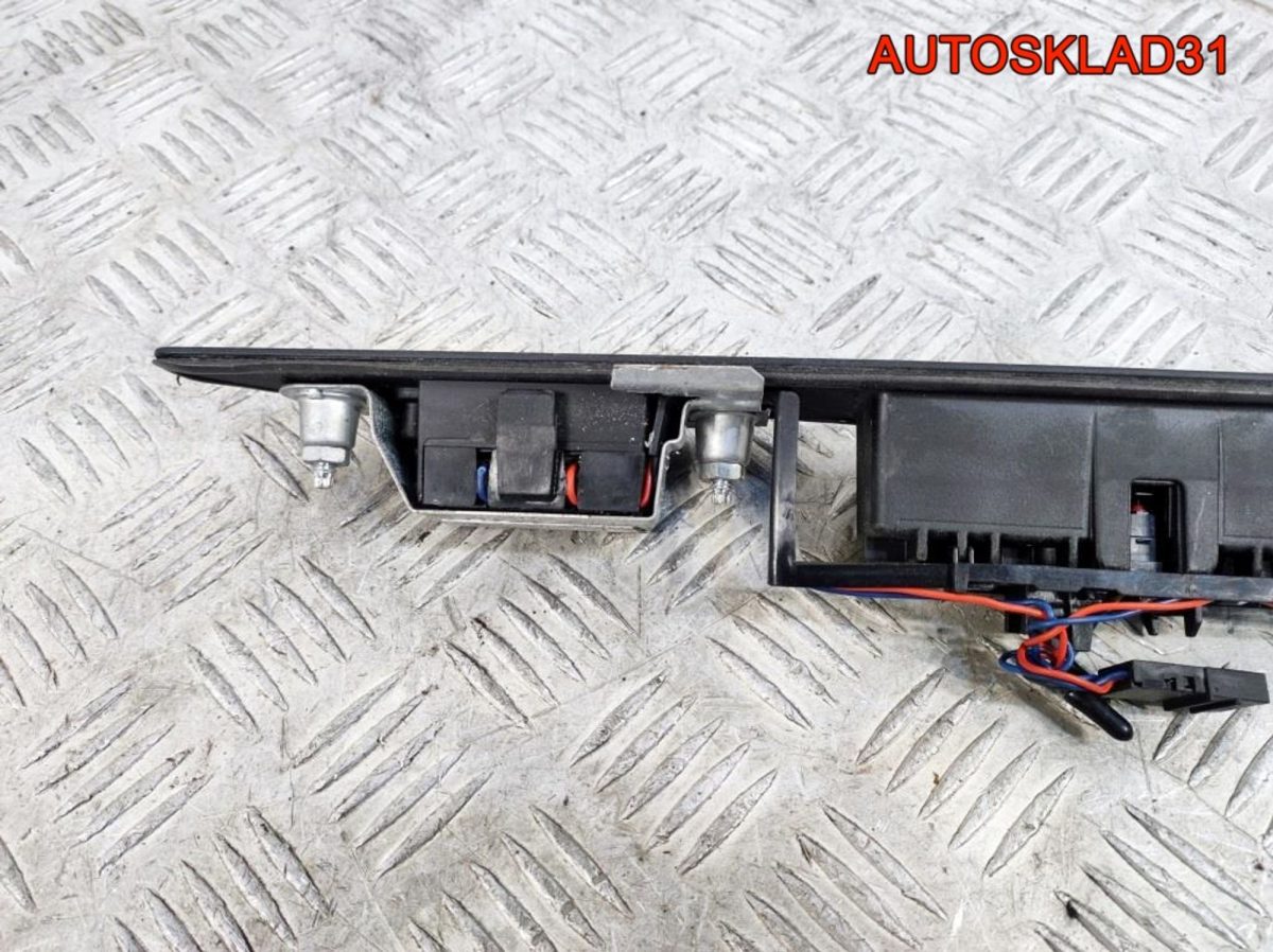 Накладка двери багажника Audi A3 8P 8P08275743FZ - АвтоСклад31.рф - авторазборка контрактные б/у запчасти в г. Белгород