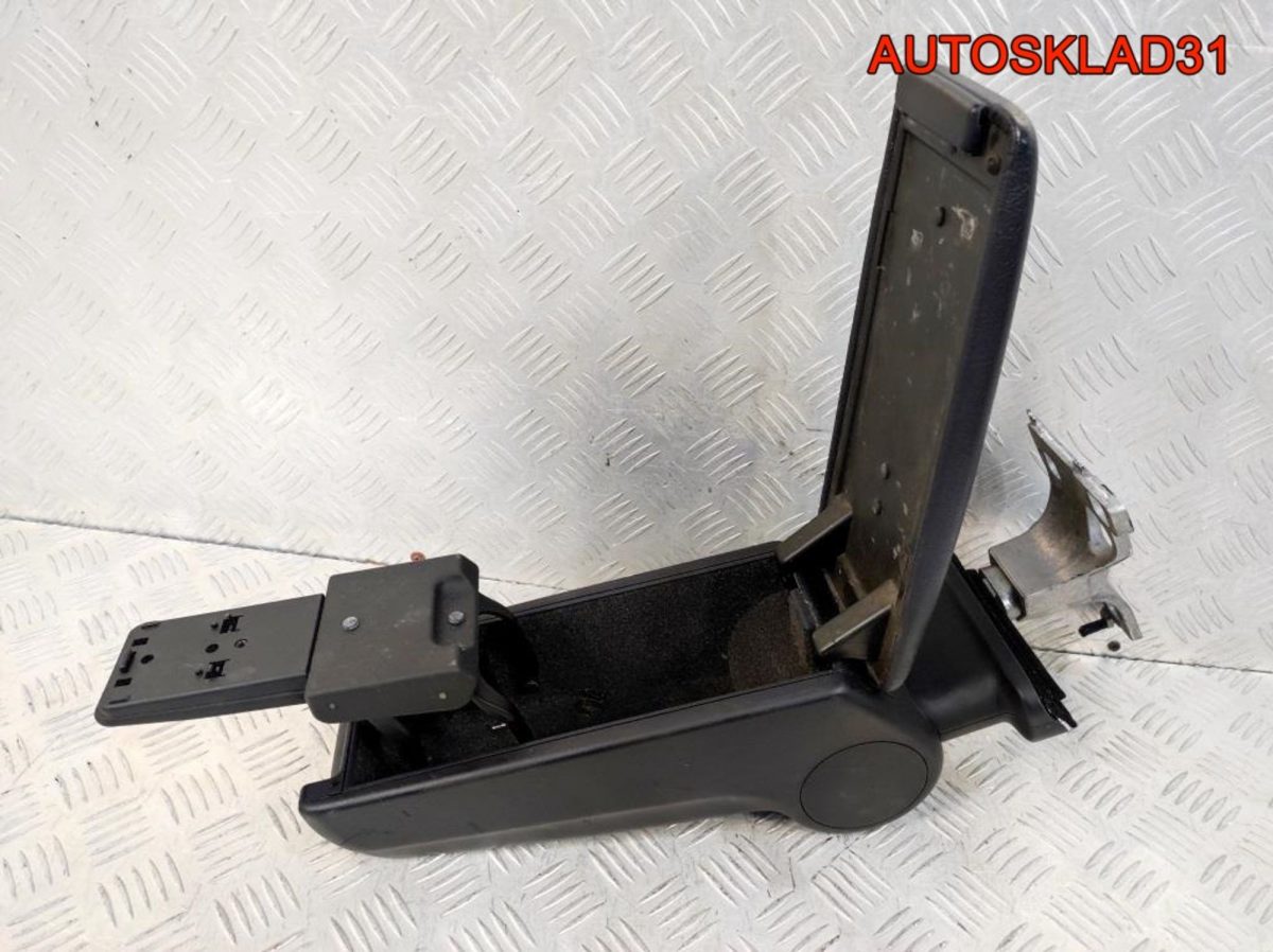 Подлокотник кожа Audi A4 B5 8D0864207 - АвтоСклад31.рф - авторазборка контрактные б/у запчасти в г. Белгород