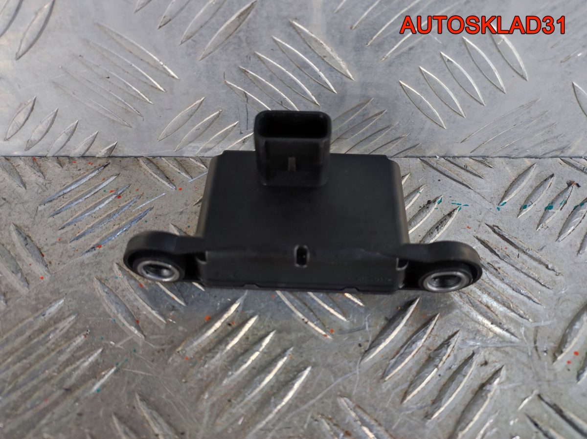 Датчик ускорения Opel Astra J 1,6 A16XER 13581120 - АвтоСклад31.рф - авторазборка контрактные б/у запчасти в г. Белгород