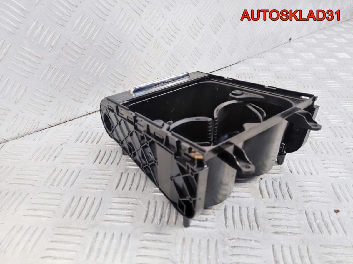 Подстаканник передний VW Passat B6 3C0858329A - АвтоСклад31.рф - авторазборка контрактные б/у запчасти в г. Белгород