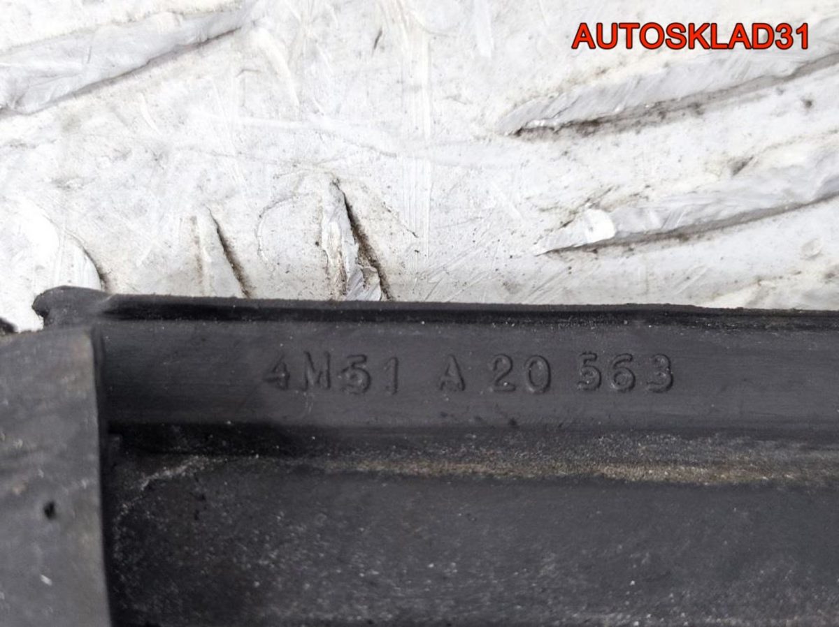 Накладка стекла переднего левого Ford Focus 2 - АвтоСклад31.рф - авторазборка контрактные б/у запчасти в г. Белгород