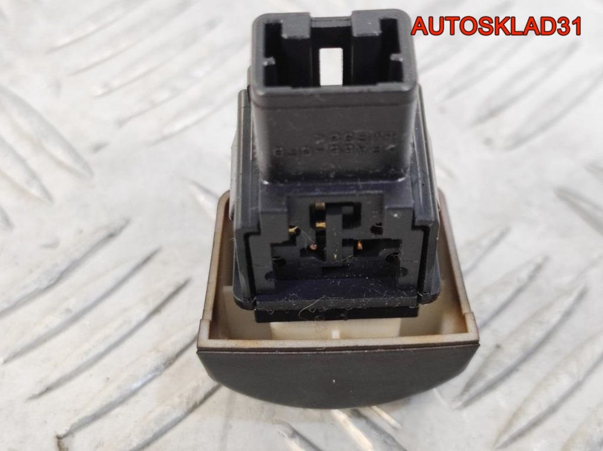 Кнопка аварийной сигнализации Nissan Micra K12 - АвтоСклад31.рф - авторазборка контрактные б/у запчасти в г. Белгород