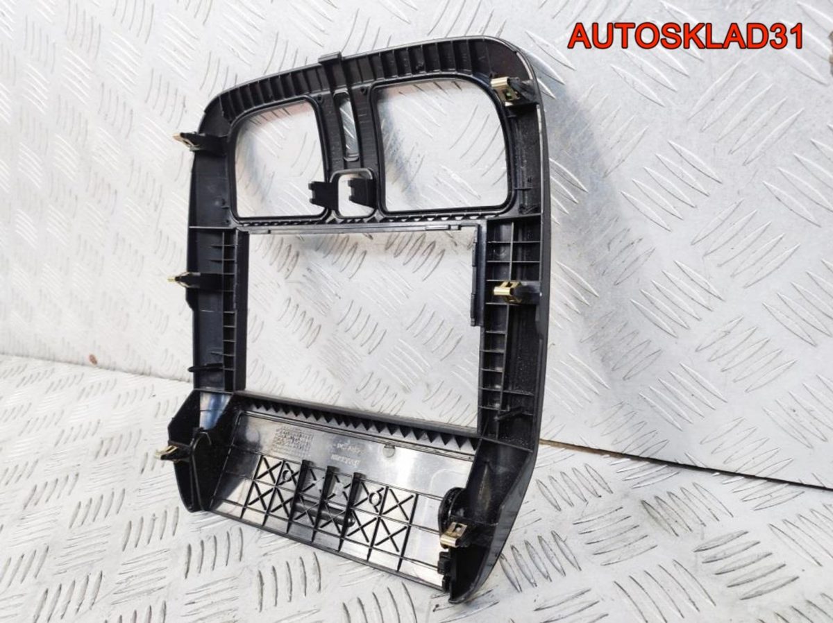 Накладка консоли Mitsubishi Carisma DA MR798447 - АвтоСклад31.рф - авторазборка контрактные б/у запчасти в г. Белгород