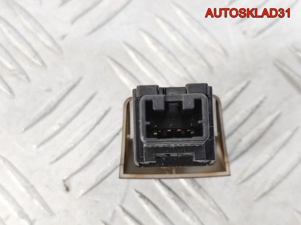Кнопка аварийной сигнализации Nissan Micra K12 - АвтоСклад31.рф - авторазборка контрактные б/у запчасти в г. Белгород