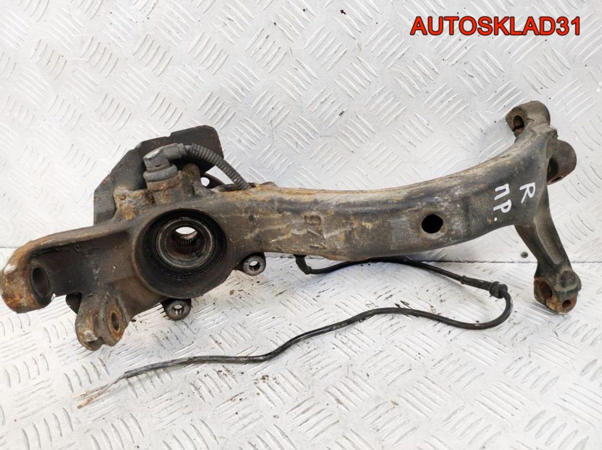 Кулак передний правый VW Passat B5 8D0407258R - АвтоСклад31.рф - авторазборка контрактные б/у запчасти в г. Белгород