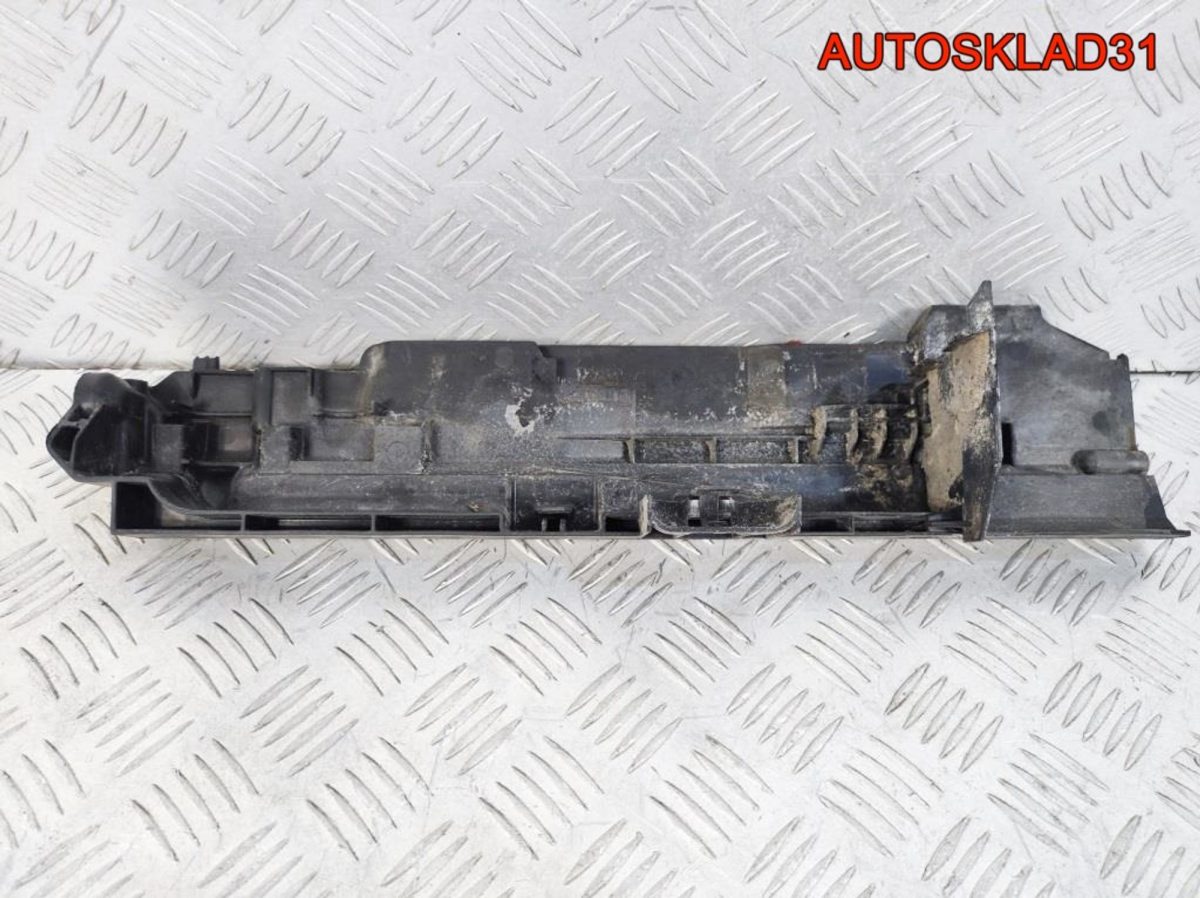 Кронштейн радиатора правый BMW E90 17107524914 - АвтоСклад31.рф - авторазборка контрактные б/у запчасти в г. Белгород