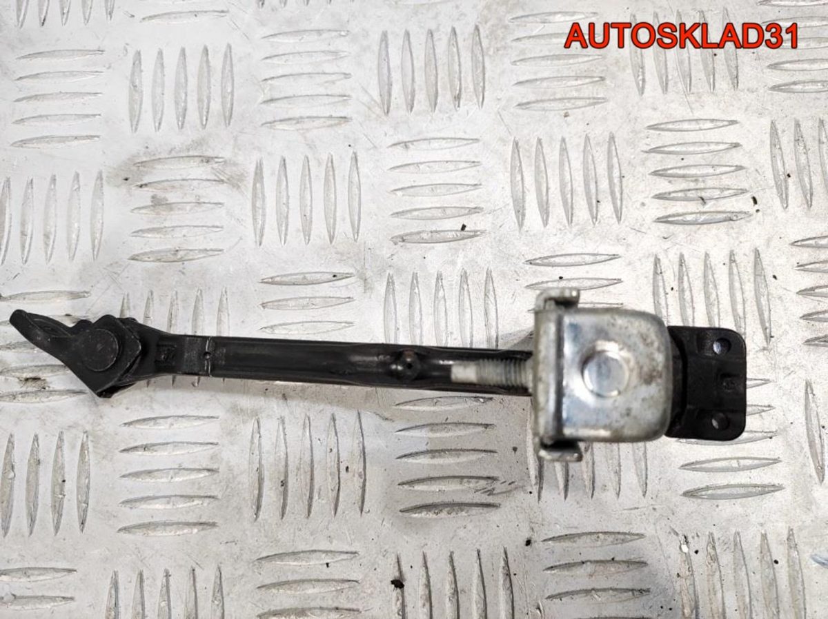 Ограничитель двери передней Opel Astra J 13270665 - АвтоСклад31.рф - авторазборка контрактные б/у запчасти в г. Белгород