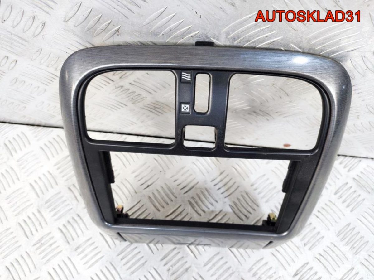 Накладка консоли Mitsubishi Carisma DA MR798447 - АвтоСклад31.рф - авторазборка контрактные б/у запчасти в г. Белгород