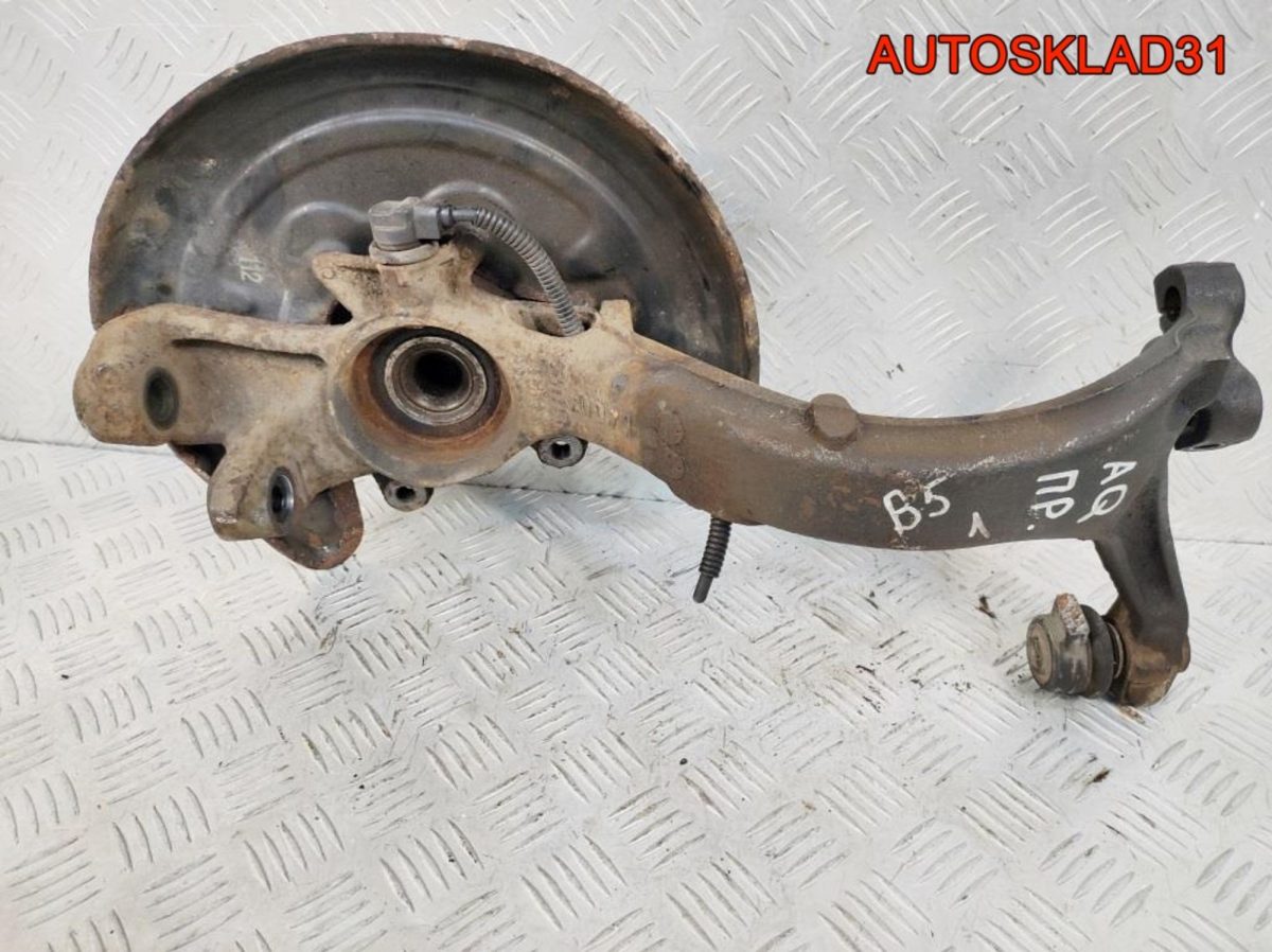 Кулак передний правый VW Passat B5 8D0407258AQ - АвтоСклад31.рф - авторазборка контрактные б/у запчасти в г. Белгород