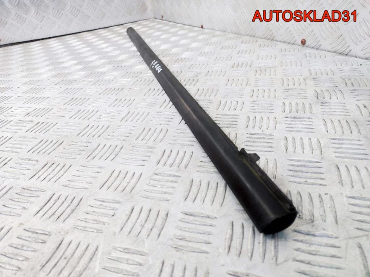 Накладка стекла переднего левого Ford Focus 2 - АвтоСклад31.рф - авторазборка контрактные б/у запчасти в г. Белгород