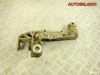 Кронштейн переднего рычага VW Golf 5 1К0199295Е - АвтоСклад31.рф - авторазборка контрактные б/у запчасти в г. Белгород