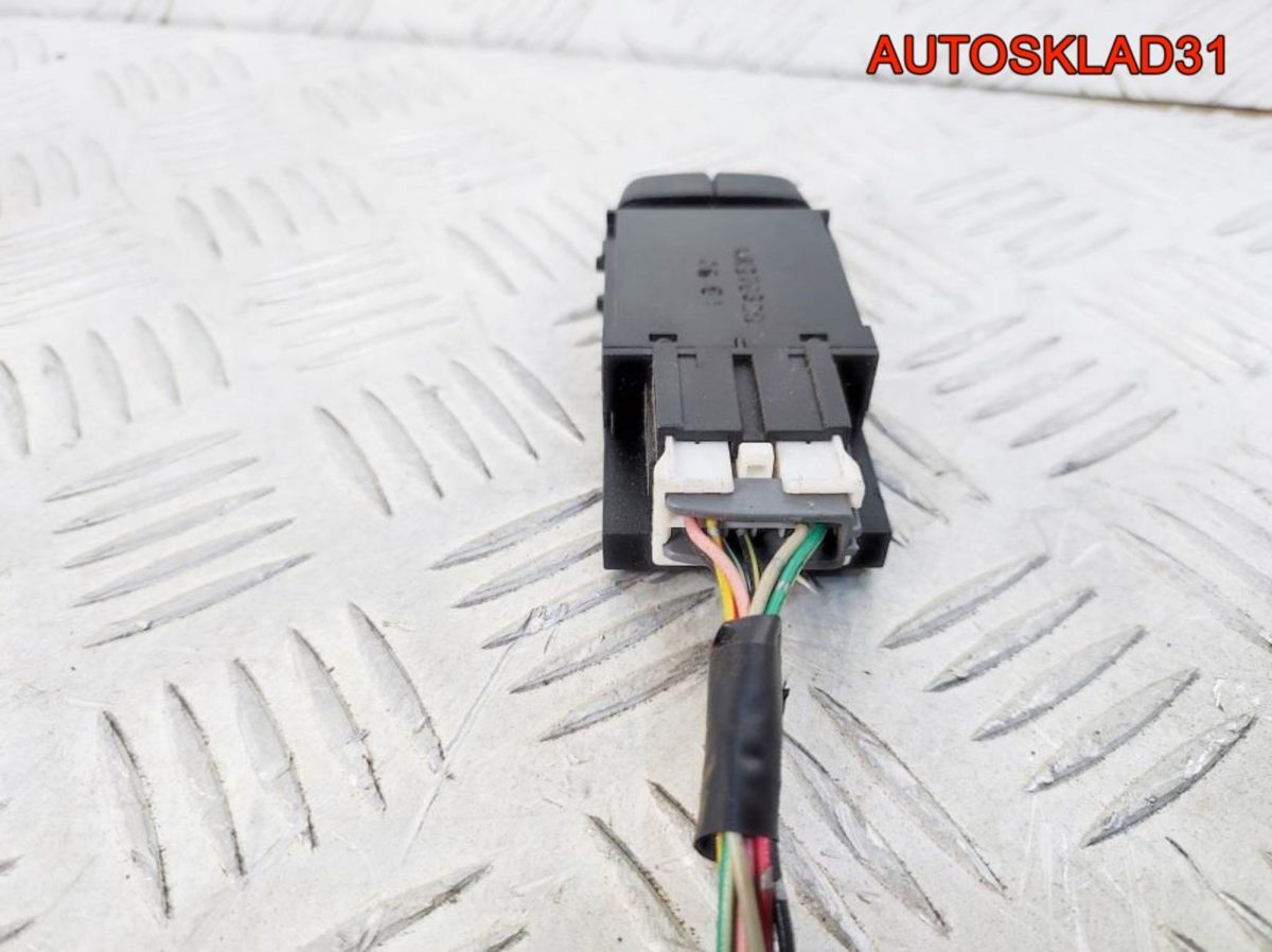 Кнопка противотуманки Mitsubishi Carisma MR270320 - АвтоСклад31.рф - авторазборка контрактные б/у запчасти в г. Белгород