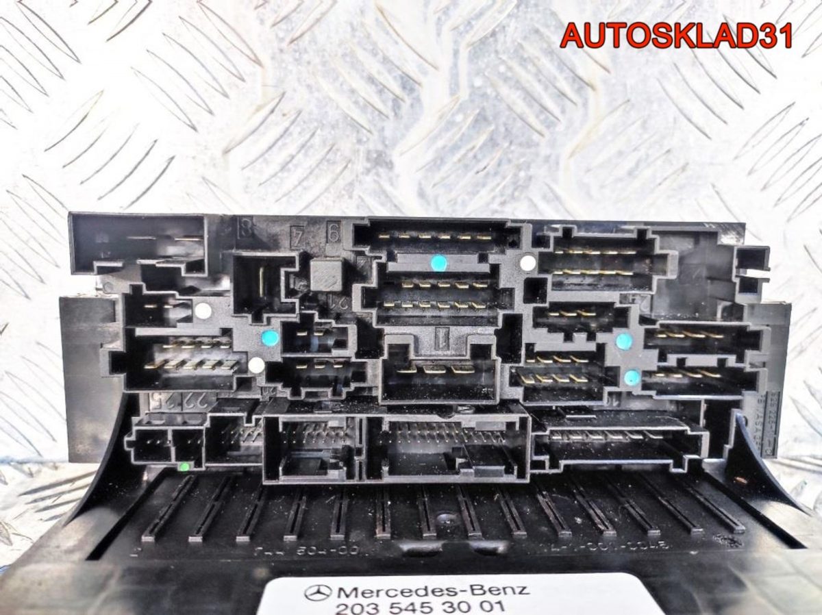 Блок предохранителей Mercedes W203 A2035453001 - АвтоСклад31.рф - авторазборка контрактные б/у запчасти в г. Белгород