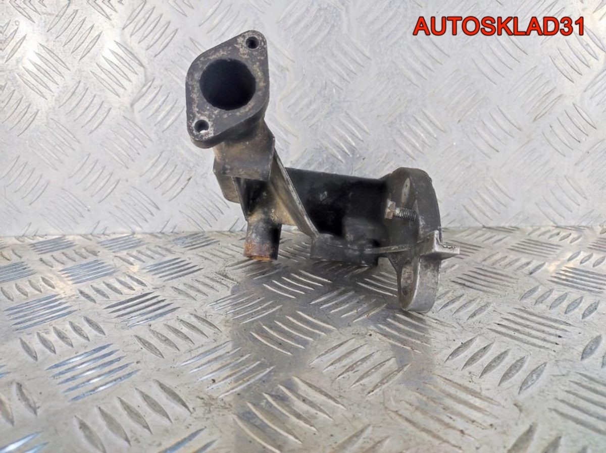 Фланец системы охлаждения Vito 638 A6112000690 - АвтоСклад31.рф - авторазборка контрактные б/у запчасти в г. Белгород