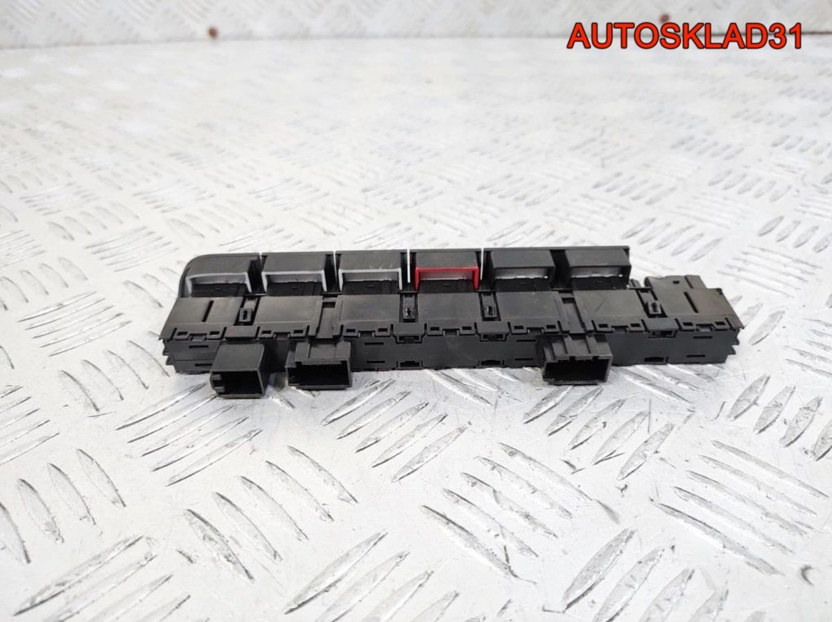 Блок кнопок Skoda Fabia 3 6V0927132A - АвтоСклад31.рф - авторазборка контрактные б/у запчасти в г. Белгород