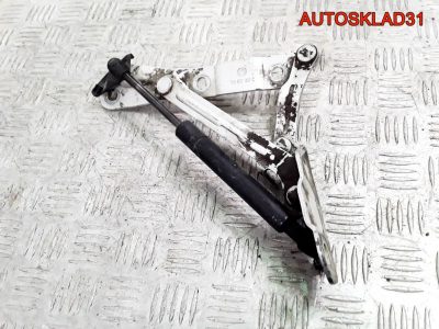 Петля крышки багажника правая Volkswagen Vento - АвтоСклад31.рф - авторазборка контрактные б/у запчасти в г. Белгород