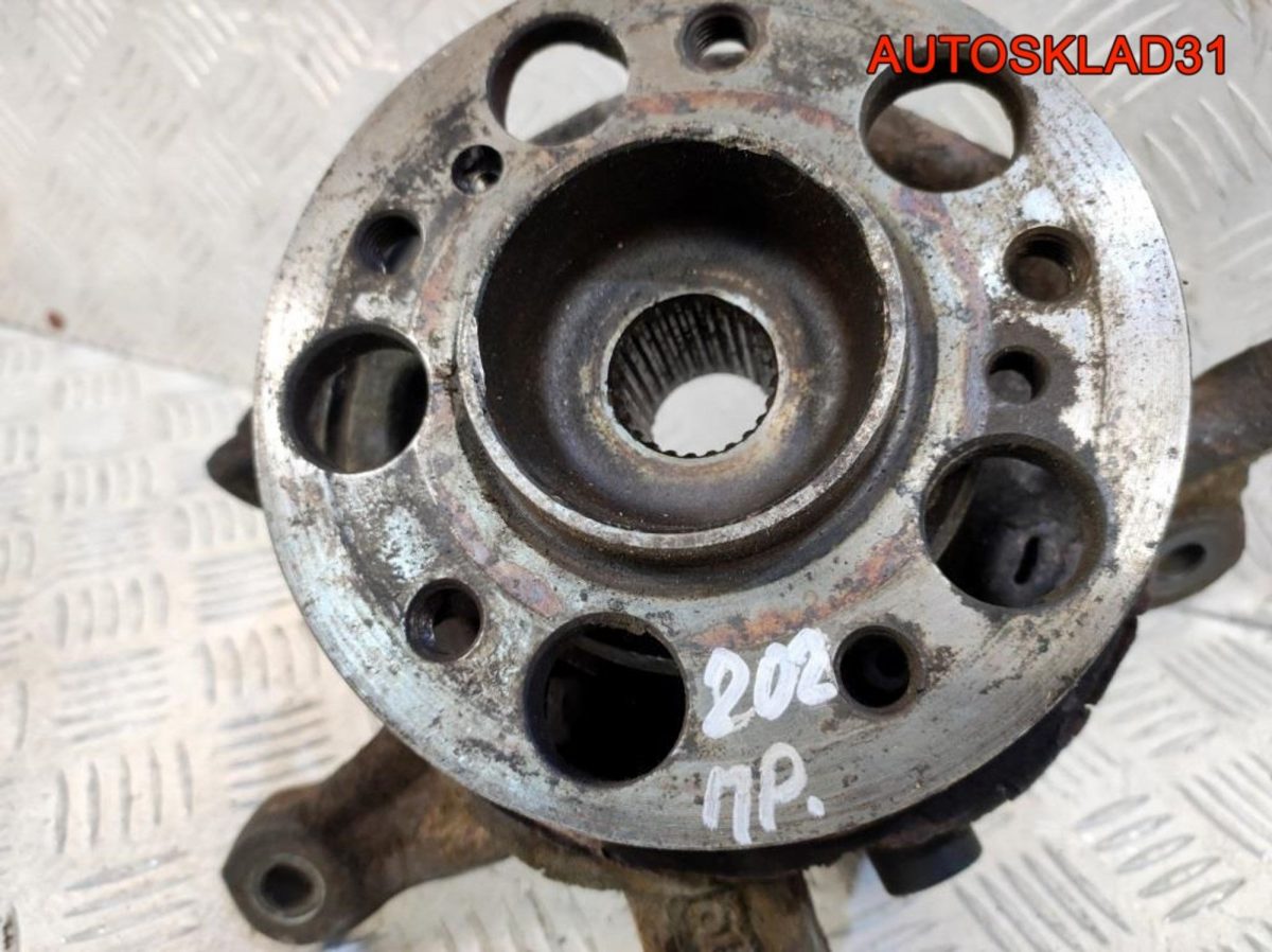 Кулак поворотный задний правый MercedesBenz W202 - АвтоСклад31.рф - авторазборка контрактные б/у запчасти в г. Белгород