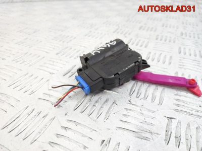 Моторчик заслонки отопителя Audi A4 B6 8E1820511A - АвтоСклад31.рф - авторазборка контрактные б/у запчасти в г. Белгород