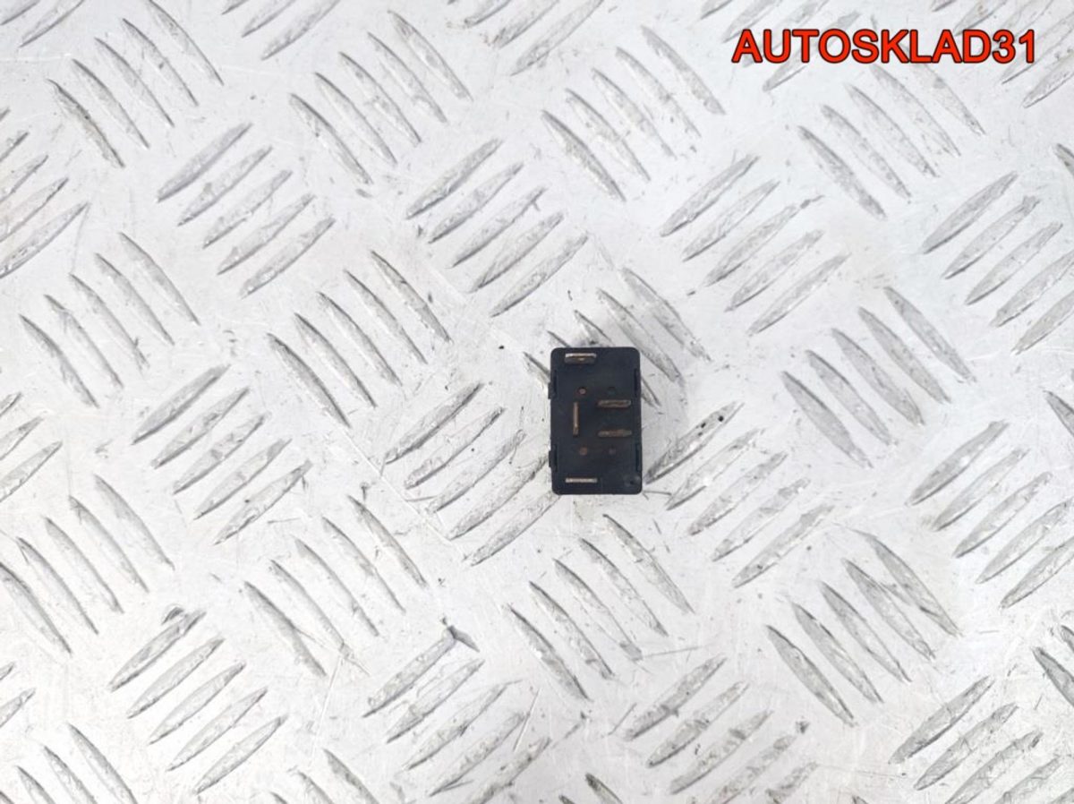 Кнопка стеклоподъемника Audi 100 C4 4A0959855A - АвтоСклад31.рф - авторазборка контрактные б/у запчасти в г. Белгород