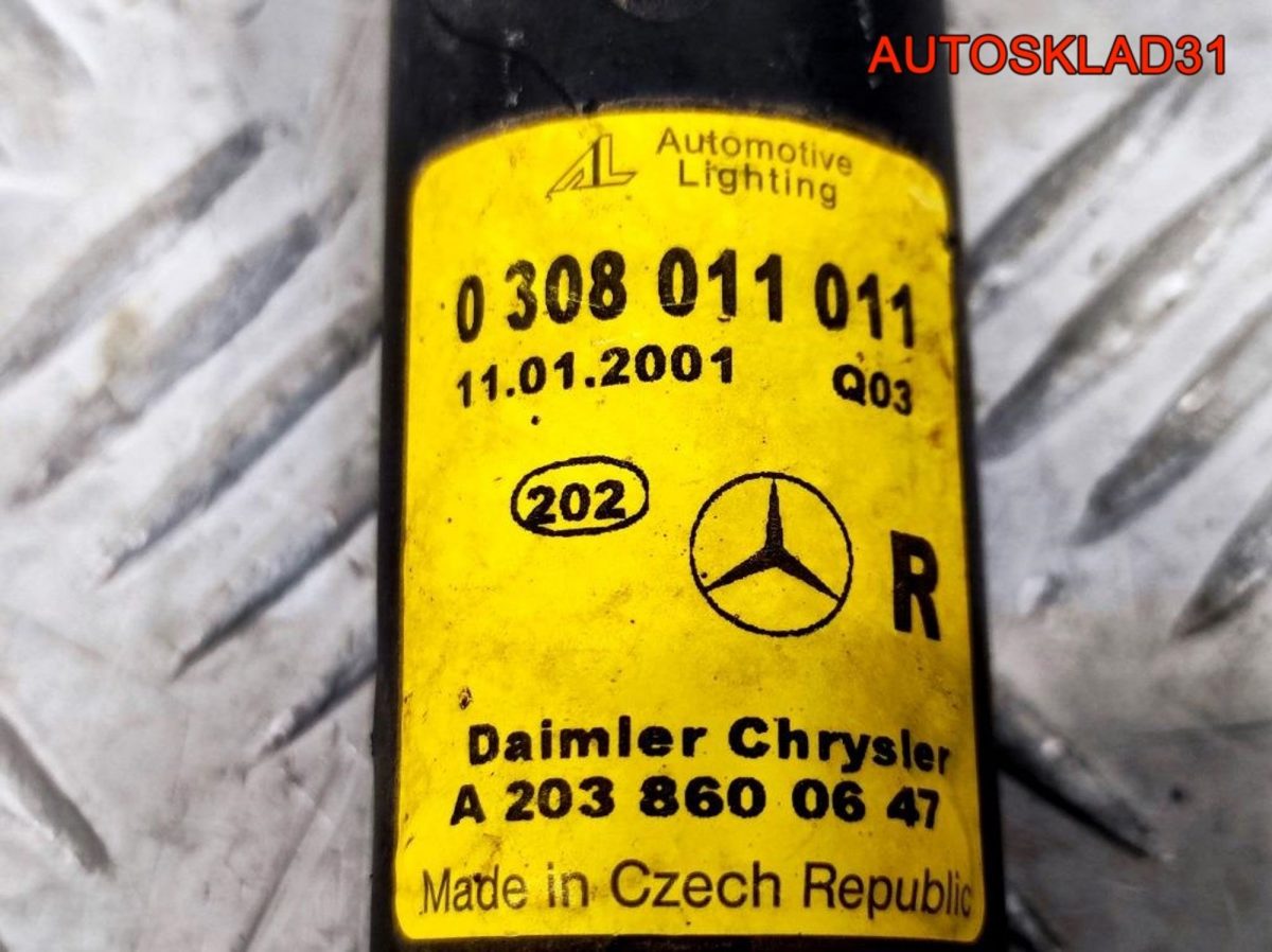 Форсунка омывателя фары Mercedes W203 A2038600647 - АвтоСклад31.рф - авторазборка контрактные б/у запчасти в г. Белгород