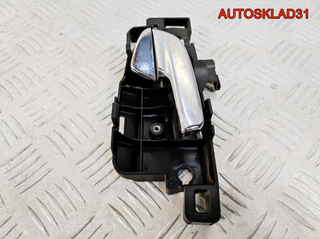 Ручка двери внутренняя задняя правая Ford Galaxy - АвтоСклад31.рф - авторазборка контрактные б/у запчасти в г. Белгород Ручка двери внутренняя задняя правая Ford Galaxy - АвтоСклад31.рф - авторазборка контрактные б/у запчасти в г. Белгород