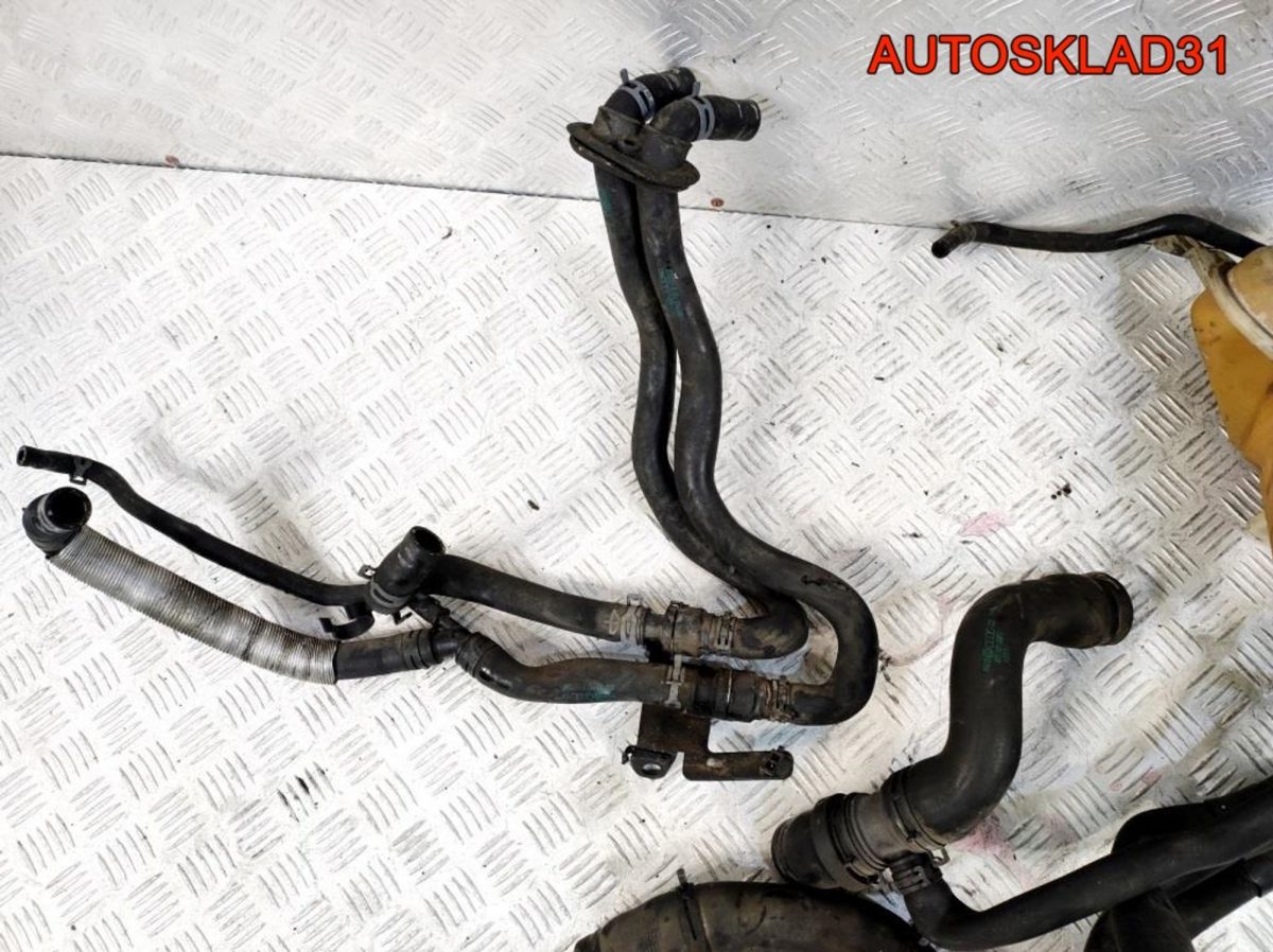 Бачок расширительный VW Passat B5 AZX 3B0121403B - АвтоСклад31.рф - авторазборка контрактные б/у запчасти в г. Белгород